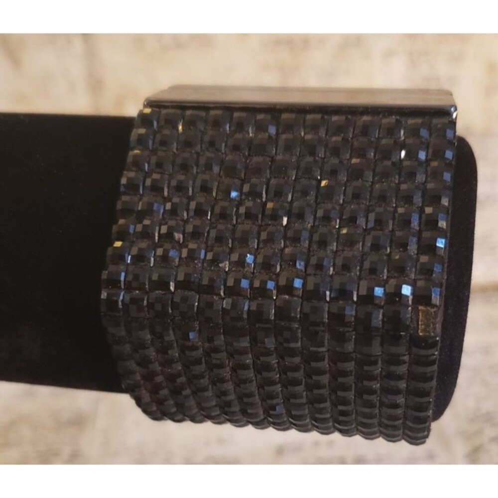 Artsy, Elegant, Goth - Black Sparkling Bracelet - Magnetic & Folds Flat - 6.75"